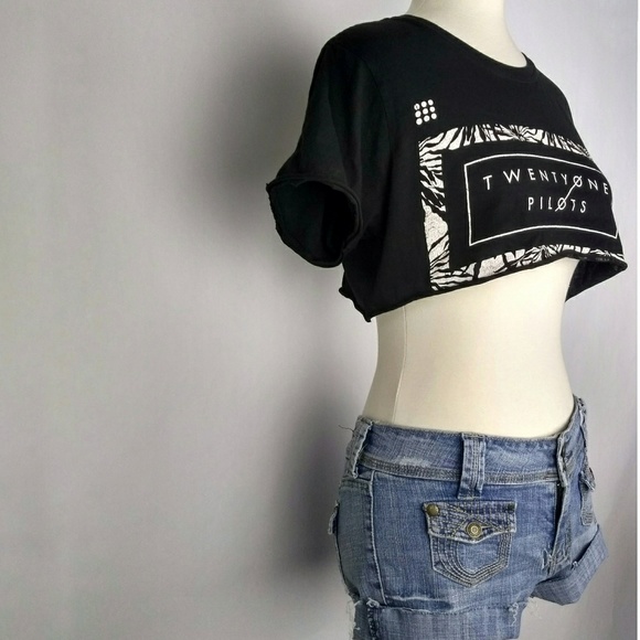 Hot Topic Twenty One Pilots Graphic Tee Crop Top - Picture 2 of 8